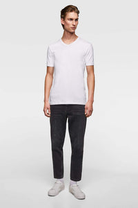 BASIC SLIM FIT T-SHIRT